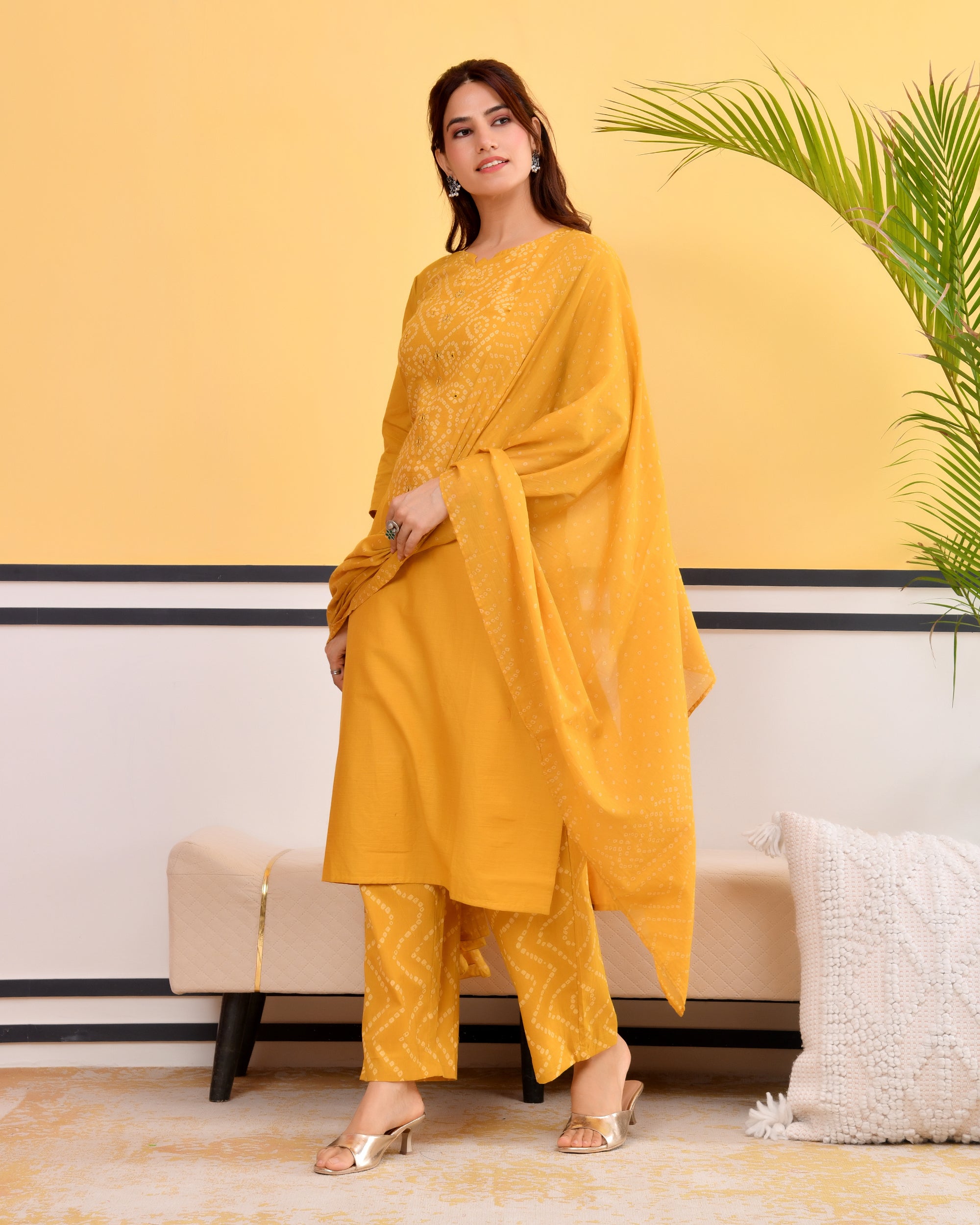 Kanak Bandhej Cotton Kurta Set