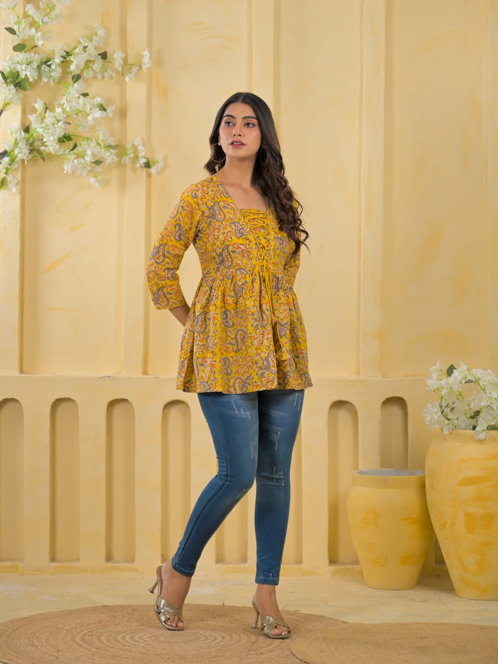 Rhea Short Kurti