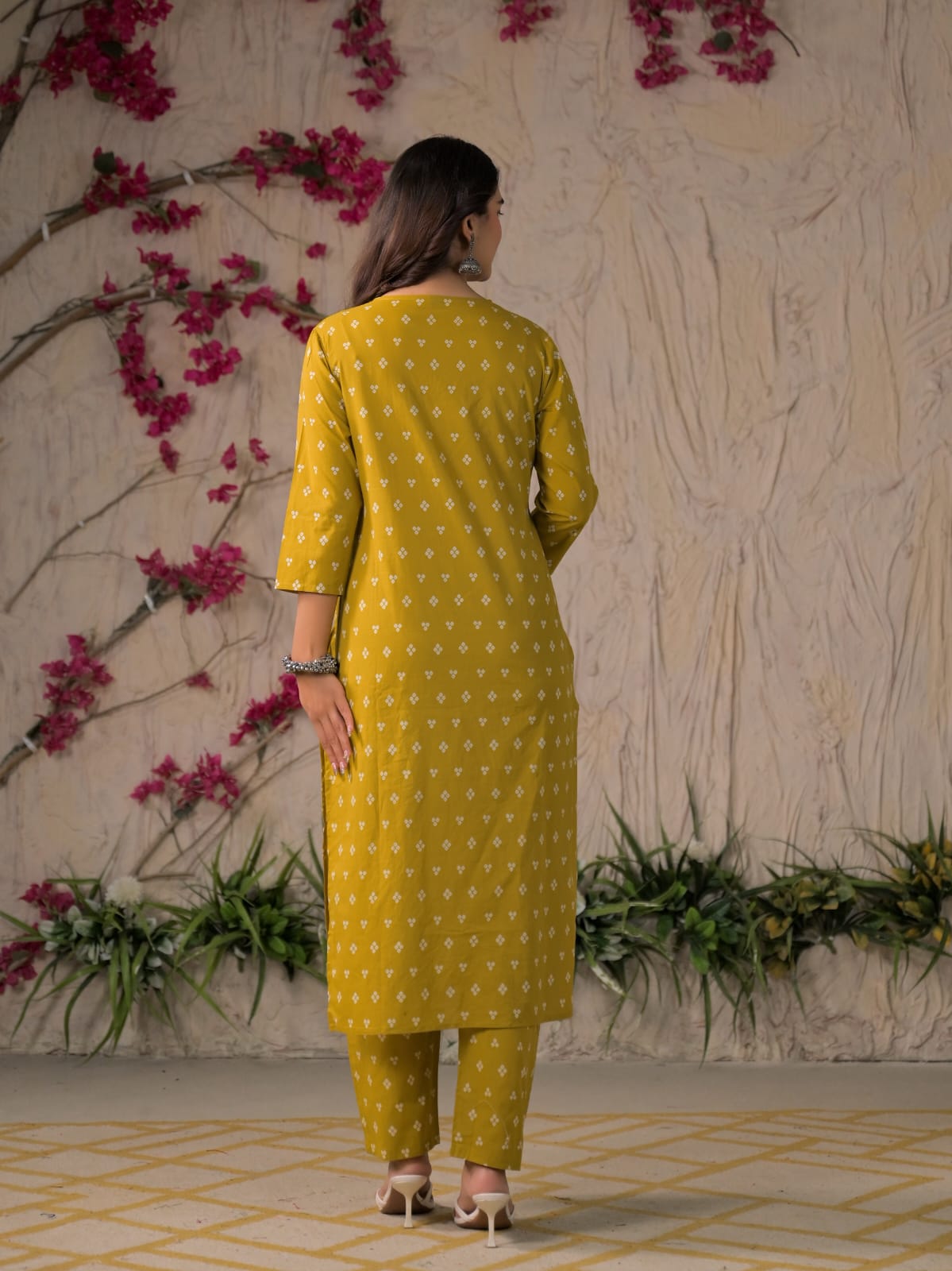 Gulabo Premium Bandhej Cotton Kurta Set